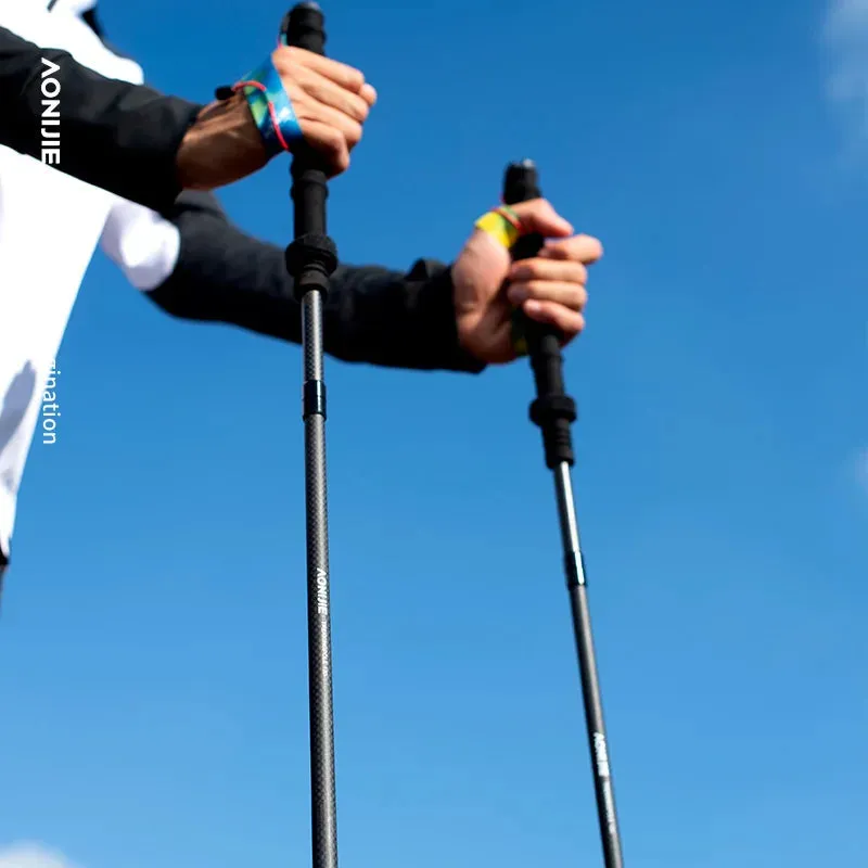 2pcs Ultralight Folding Carbon Fibre Hiking Pole