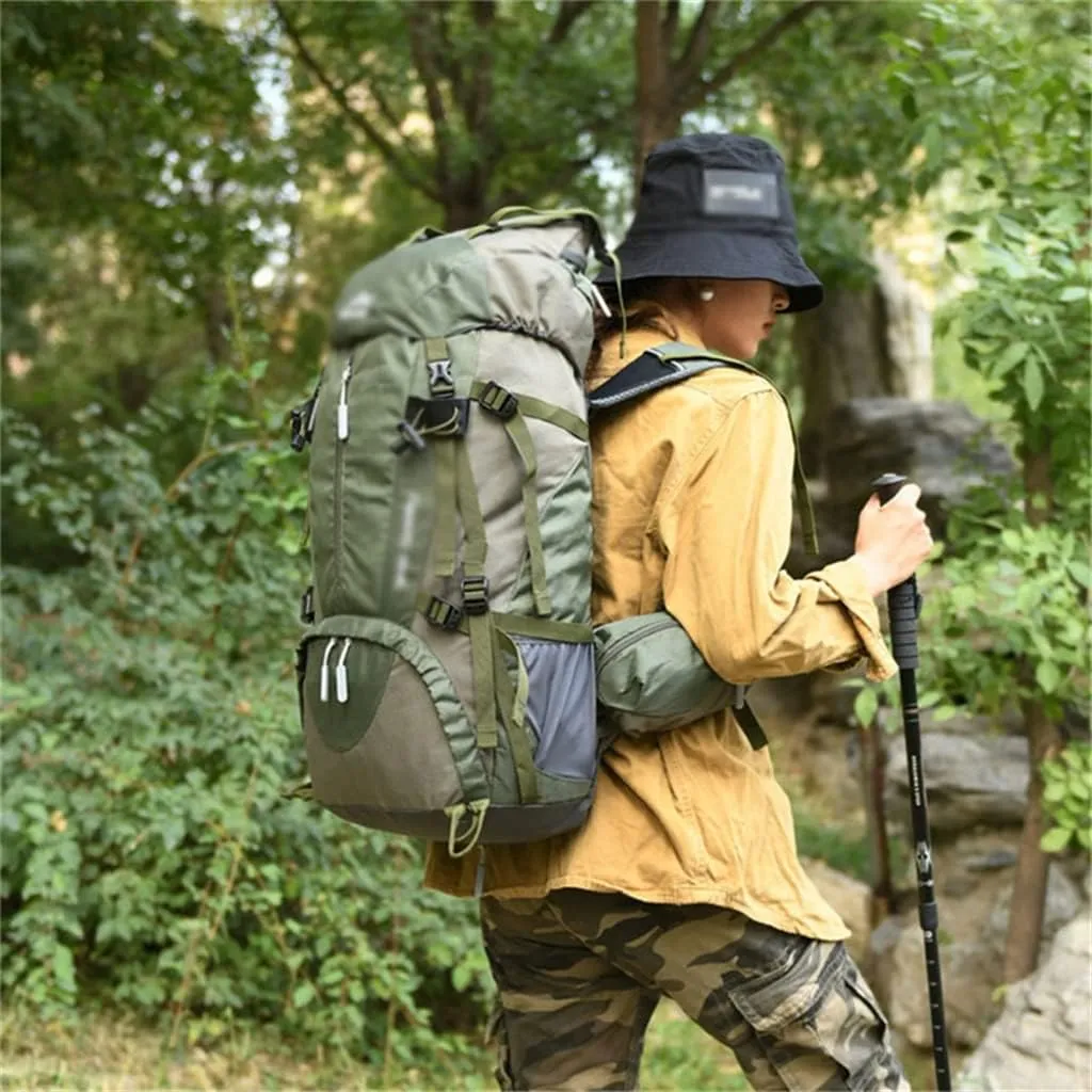 60L Mountaineering Bag Travel Backpack Outdoor Camping Rucksack Men's Backpack(D)