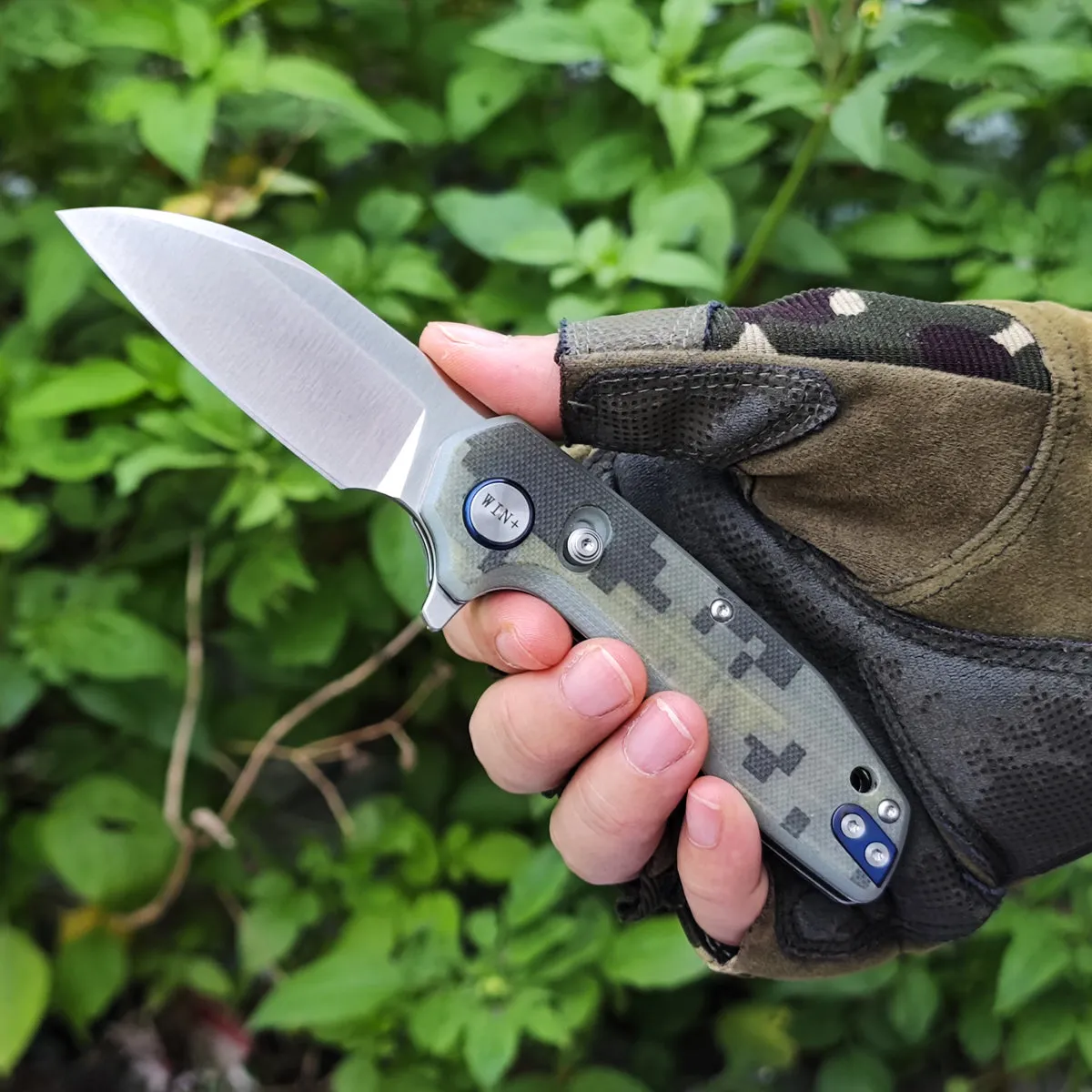 D2 Pocket Knife With G10 Handle And Axis Lock System (Our Patents)