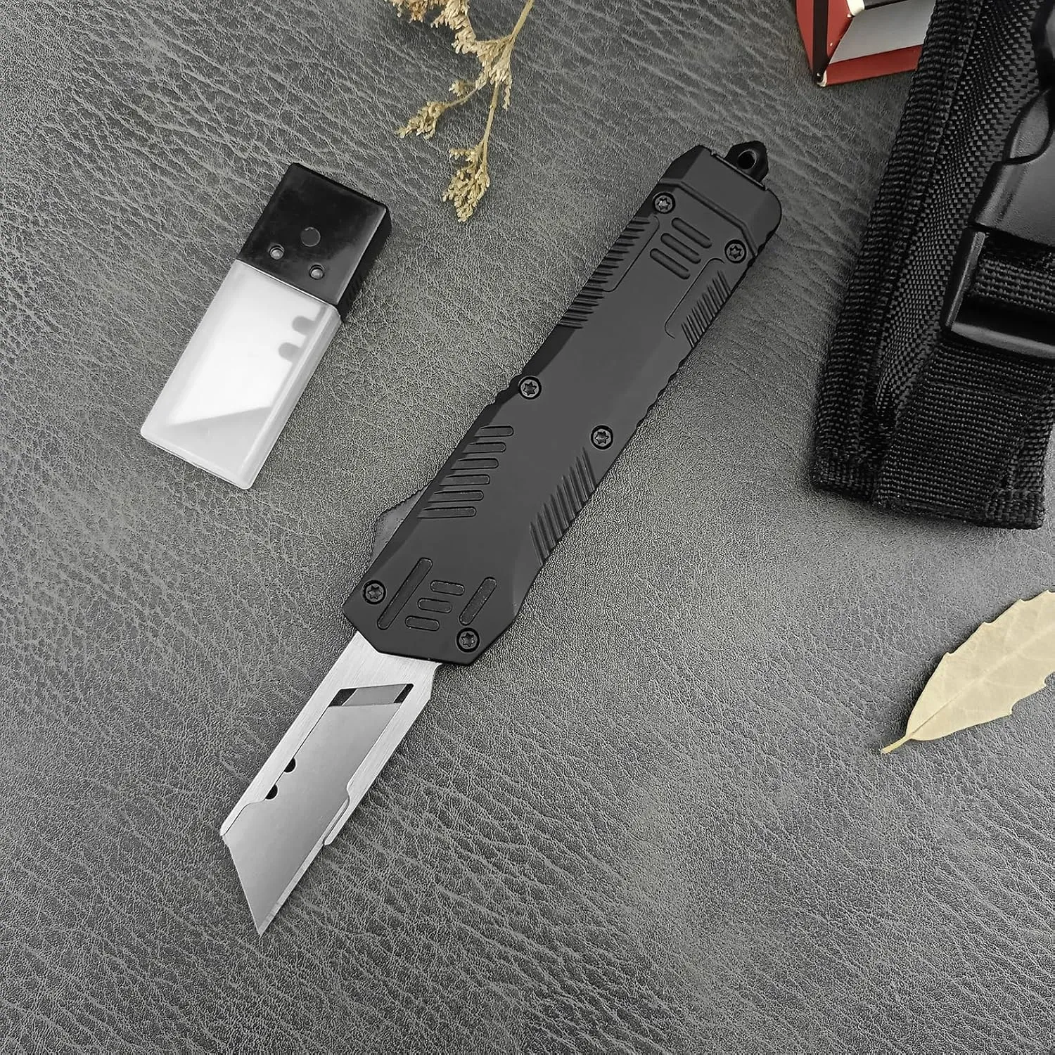 Folding Utility Knife, Zinc Alloy Handle Heavy Duty Safety Box Cutter, EDC Utility Knife with Extra 10PC Blades, Ideal for Home Tools, Office and Outdoors (Striped Handle)