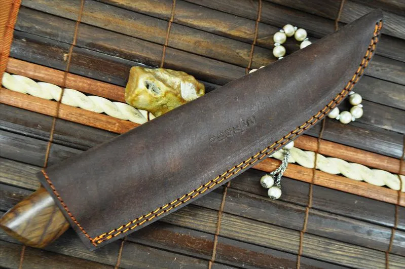 Handcrafted Large Hunting/Bushcraft Knife - Damascus Steel Work of Art