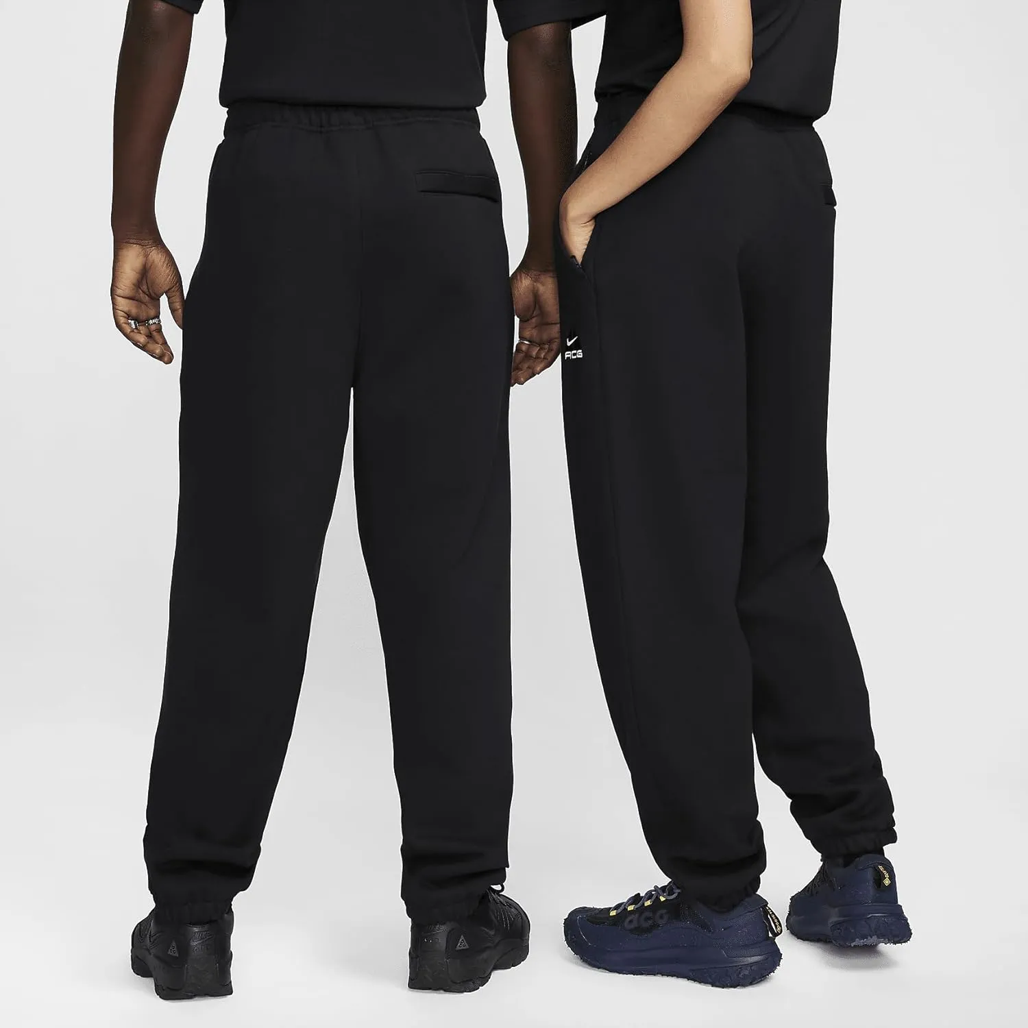 Nike ACG Lungs Therma-FIT Repel Tuff Fleece Pants (FV8650-010, Black/Anthracite/Summit White)
