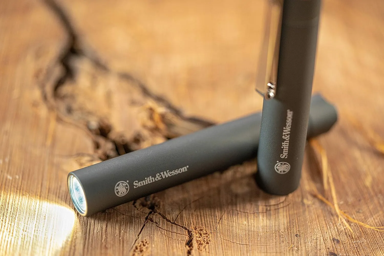 Smith & Wesson Night Guard Micro Flashlight with Compact Design, Easy Operation and Heavy Duty Construction for EDC, Work, Survival, Hunting and Outdoor