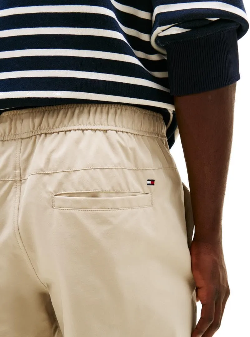 Tommy Hilfiger Men's Casual Performance Shorts 10 Inch in Relaxed Fit