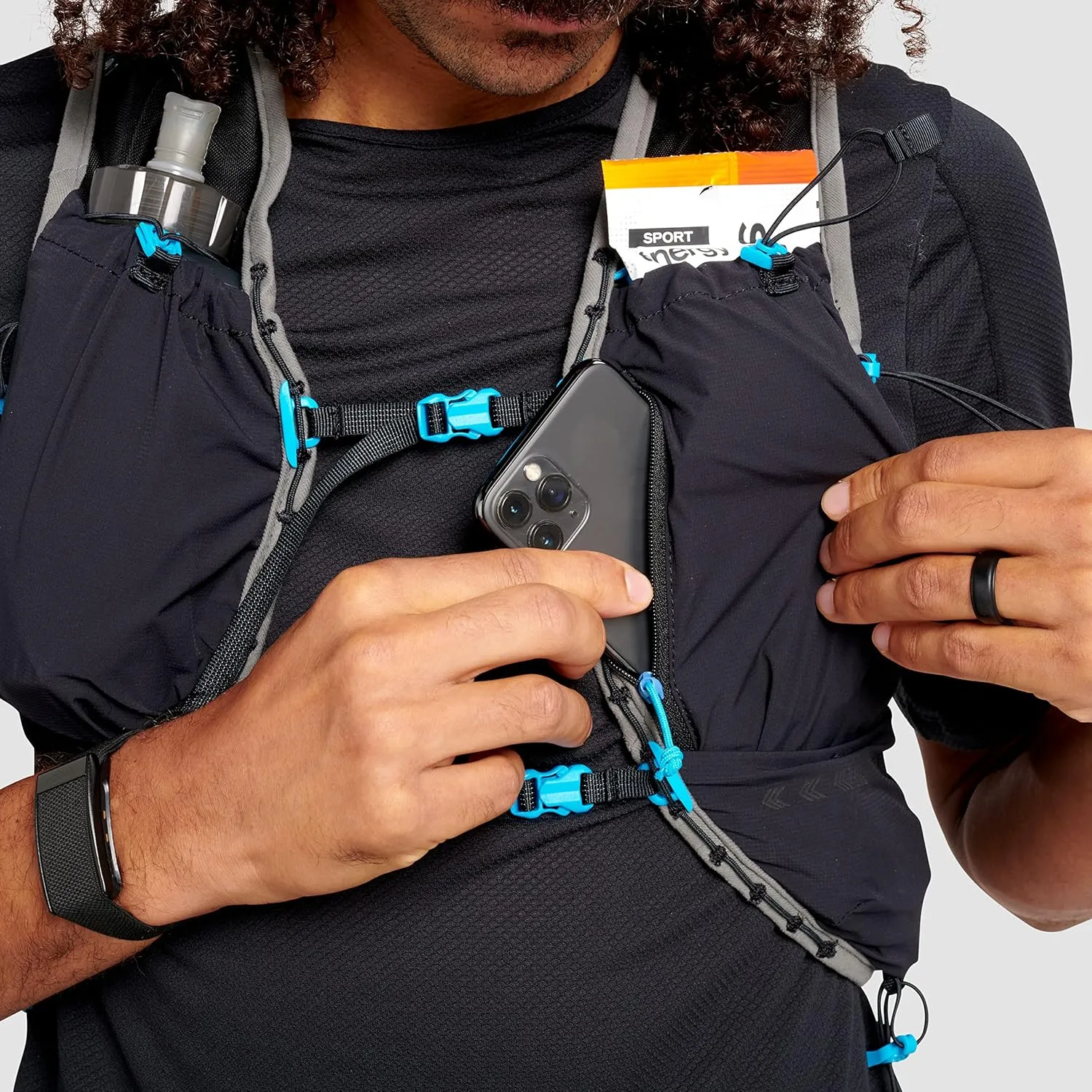 Ultimate Direction Mens Race Vest Signature Series 6.0 for Trail Running