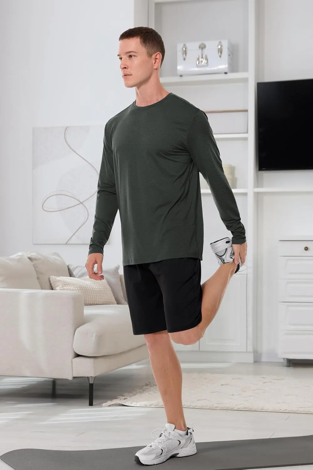 URATOT Long Sleeve Tee Shirts for Men Moisture Wicking Quick Dry Long Sleeve Sun Protection T-Shirts for Running